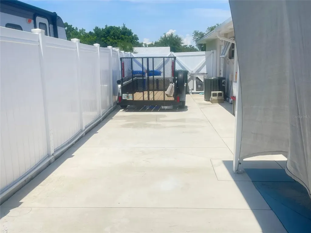 7225 8th Avenue Loop W Bradenton FL 34209