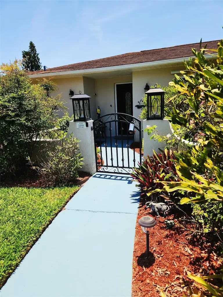 7225 8th Avenue Loop W Bradenton FL 34209