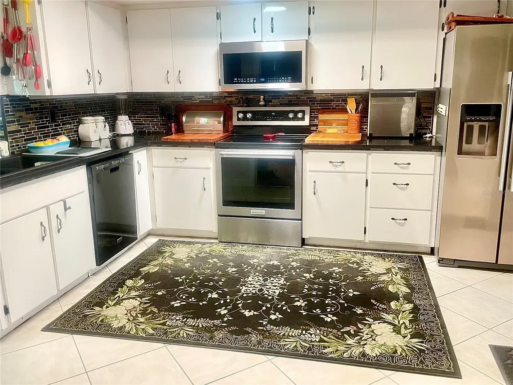 7225 8th Avenue Loop W Bradenton FL 34209
