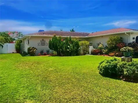 7225 8th Avenue Loop W Bradenton FL 34209