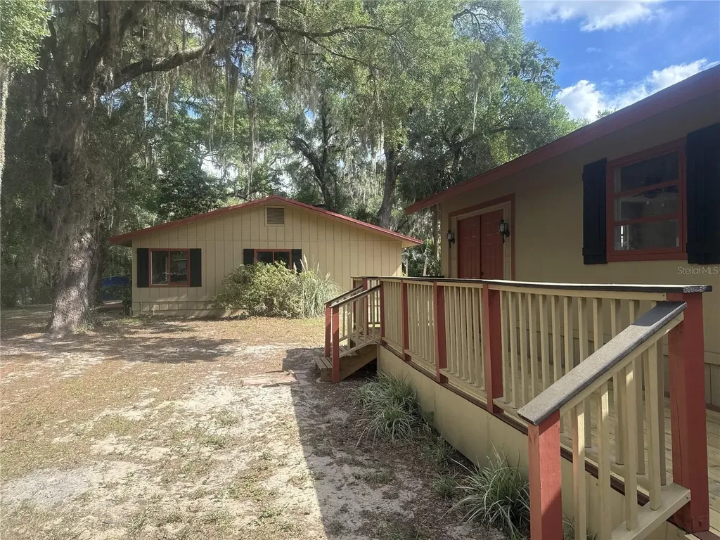11345 SE 188th Avenue Ocklawaha FL 32179