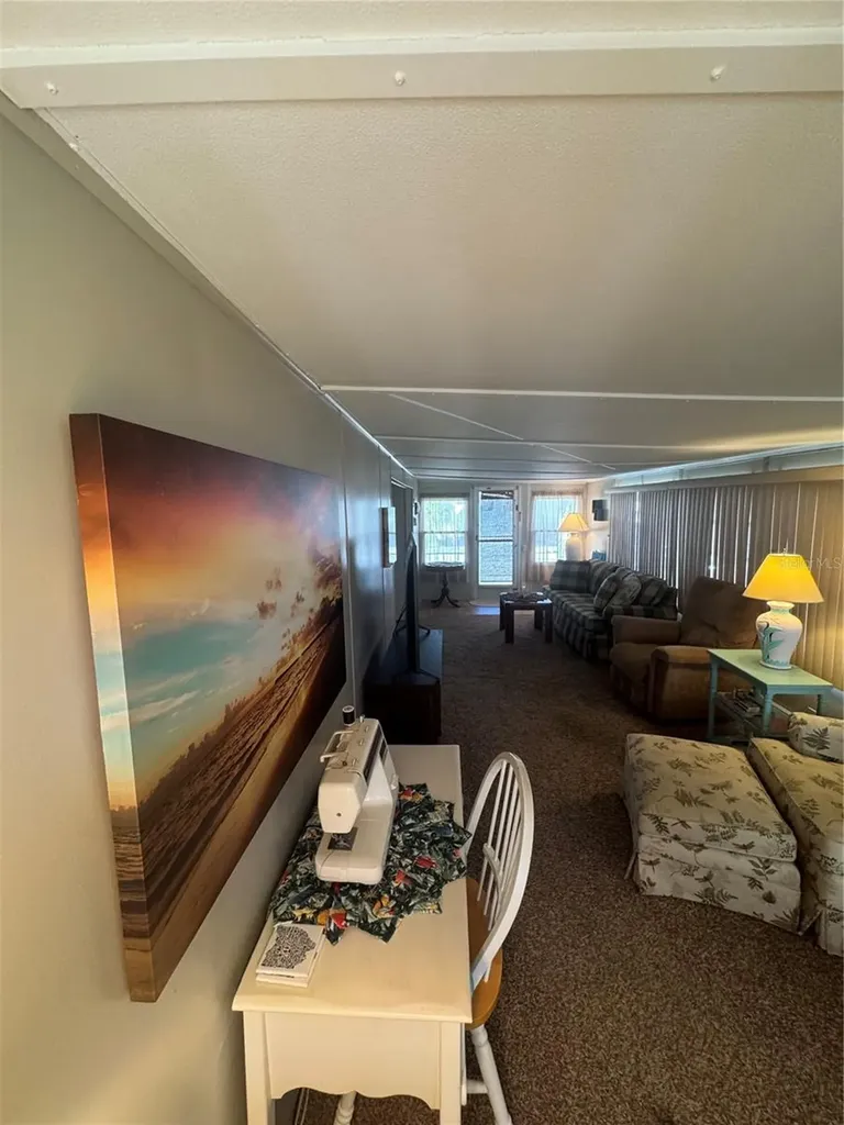 118 52nd Avenue W Bradenton FL 34207