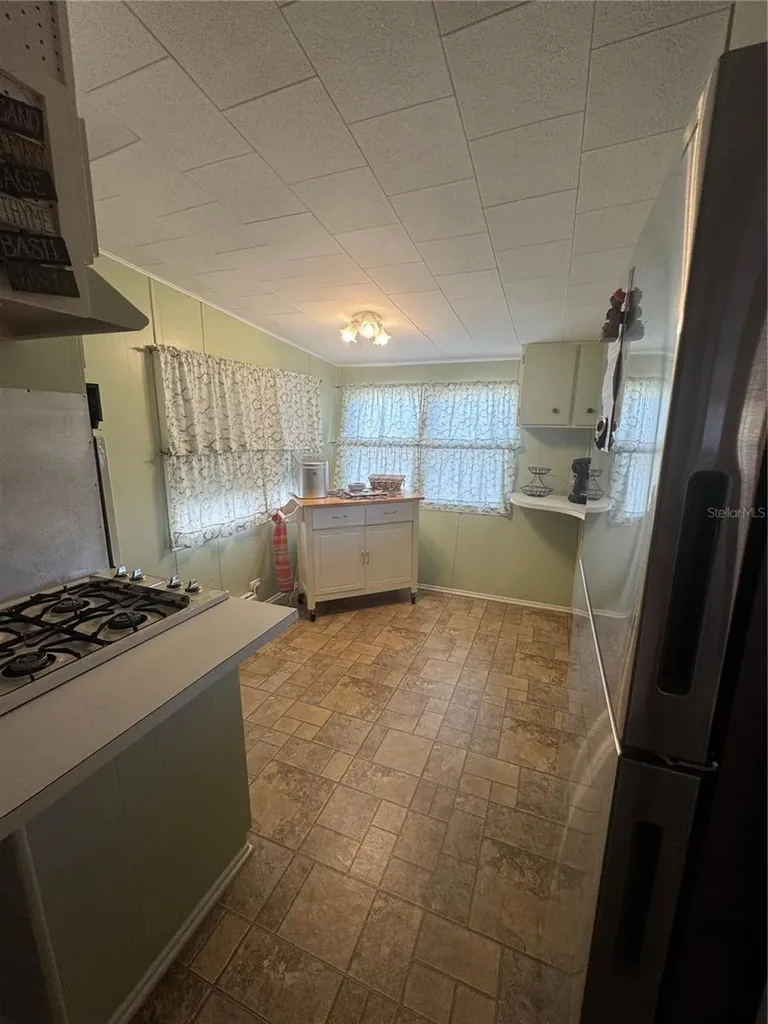 118 52nd Avenue W Bradenton FL 34207