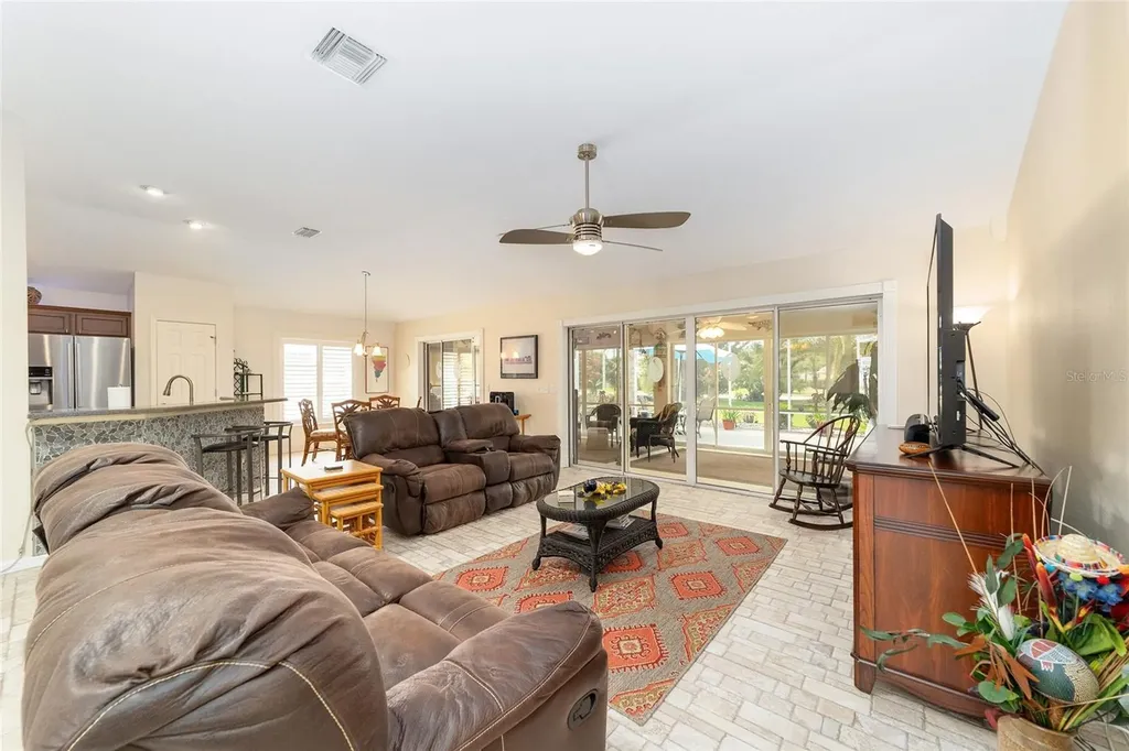 867 Castleberry Circle The Villages FL 32162