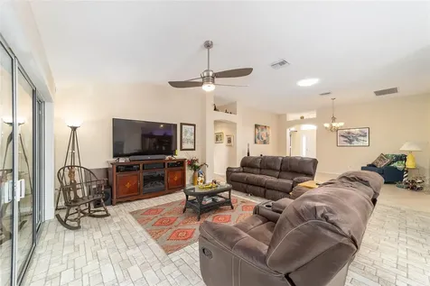 867 Castleberry Circle The Villages FL 32162