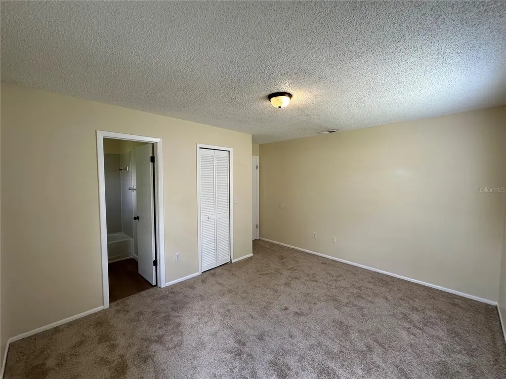 1820 Bonneville Orlando FL 32826