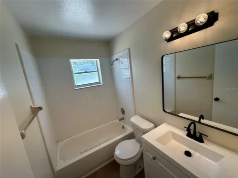 1820 Bonneville Orlando FL 32826