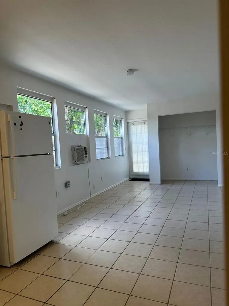 2574 Hawthorne Street Sarasota FL 34239