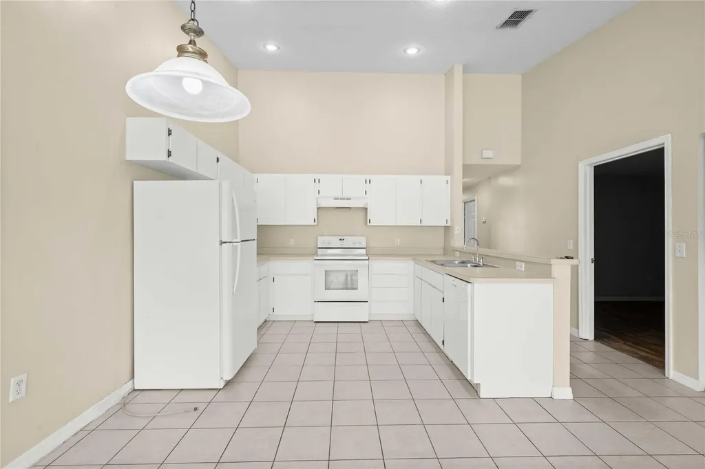 37139 Grassy Hill Lane Dade City FL 33525