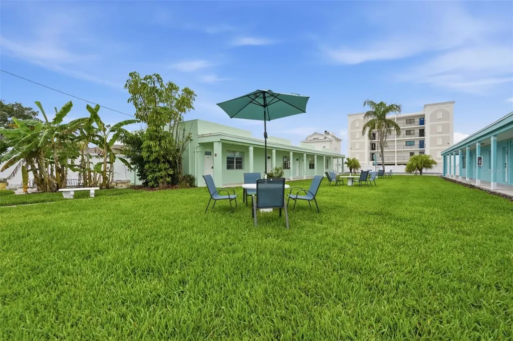 17880 Gulf Boulevard St Petersburg FL 33708