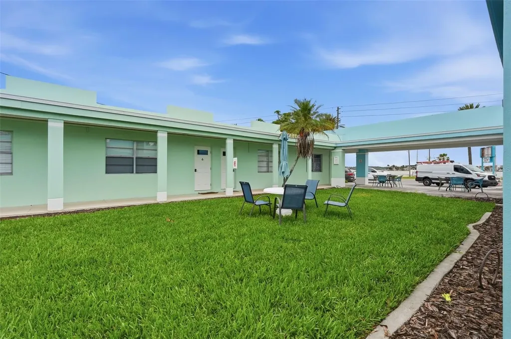 17880 Gulf Boulevard St Petersburg FL 33708