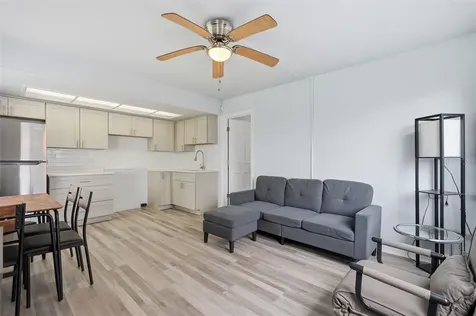 17880 Gulf Boulevard St Petersburg FL 33708