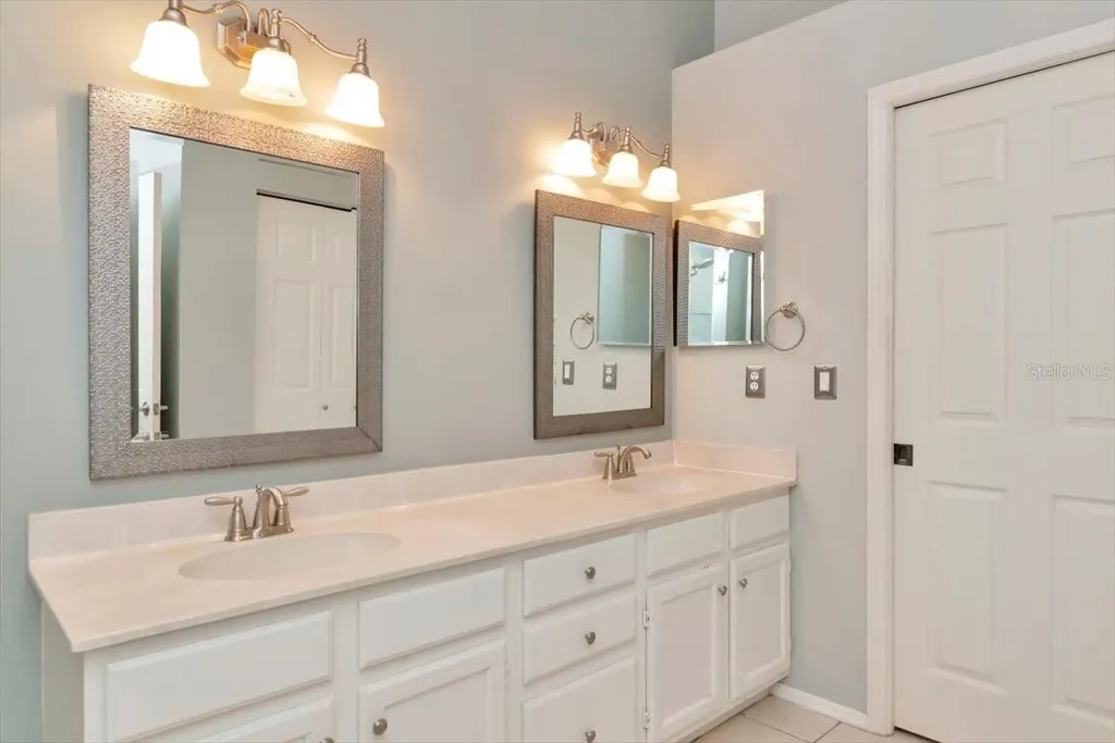 4734 Raintree Street Circle E Bradenton FL 34203
