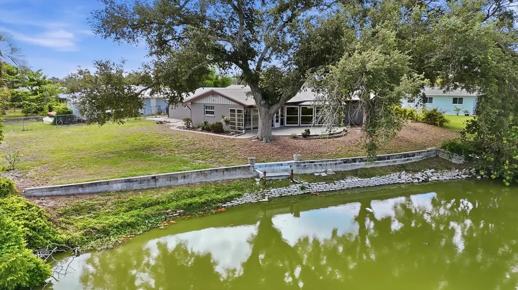425 Driftwood Road Venice FL 34293