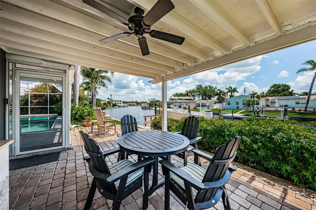 1496 49th Avenue NE St Petersburg FL 33703