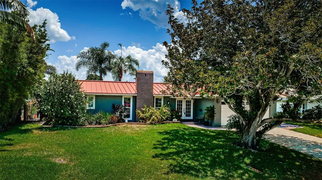 1496 49th Avenue NE St Petersburg FL 33703