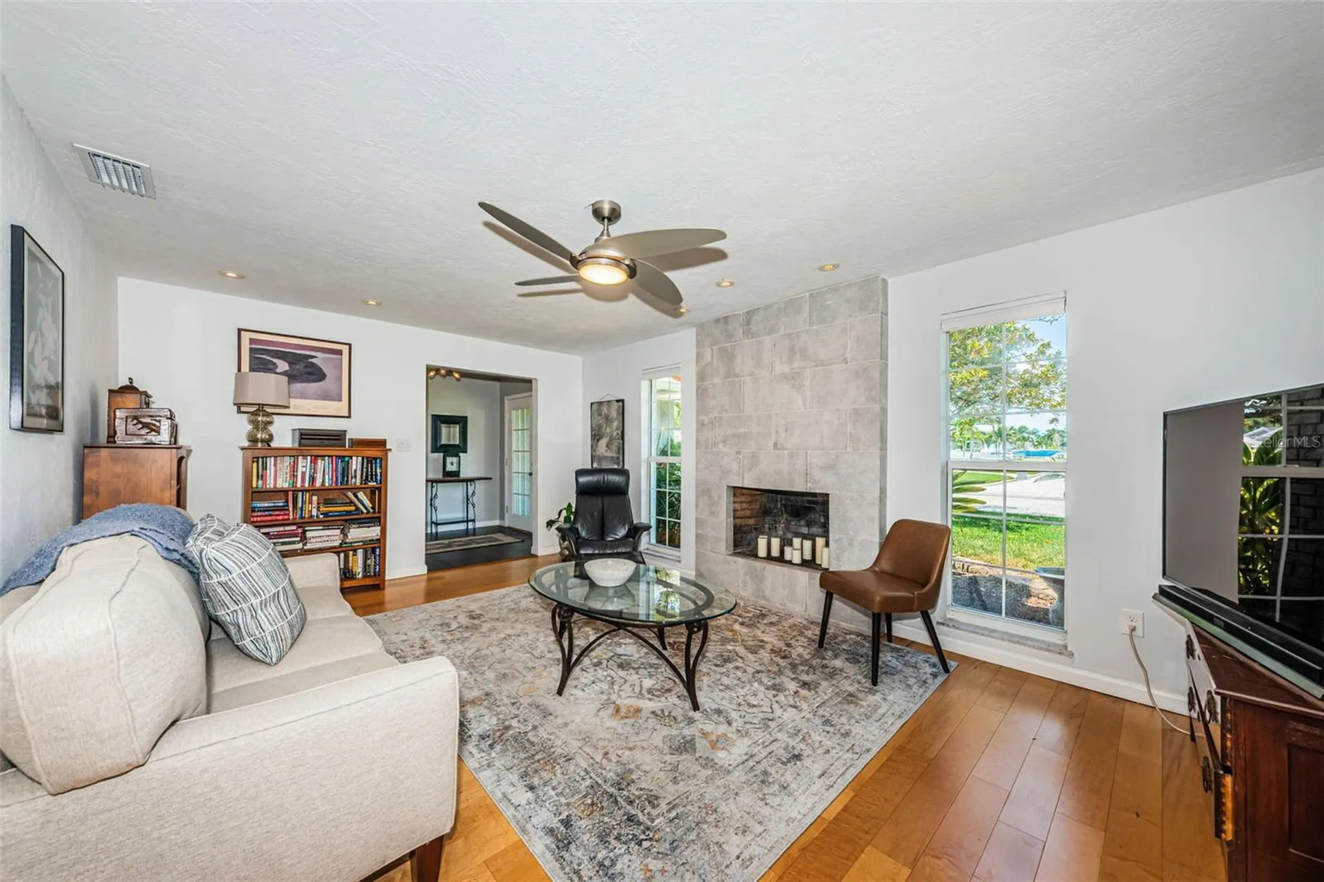 1496 49th Avenue NE St Petersburg FL 33703