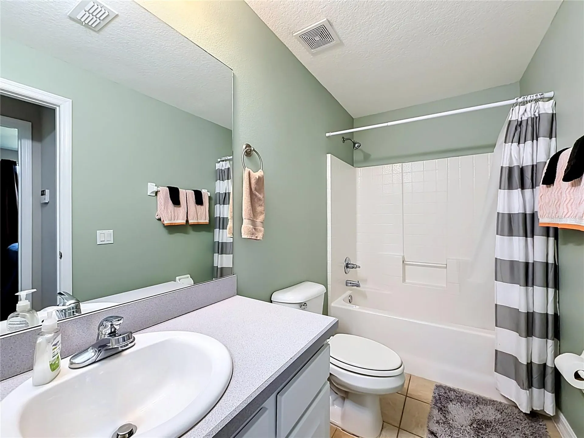 135 Robin Road Davenport FL 33896