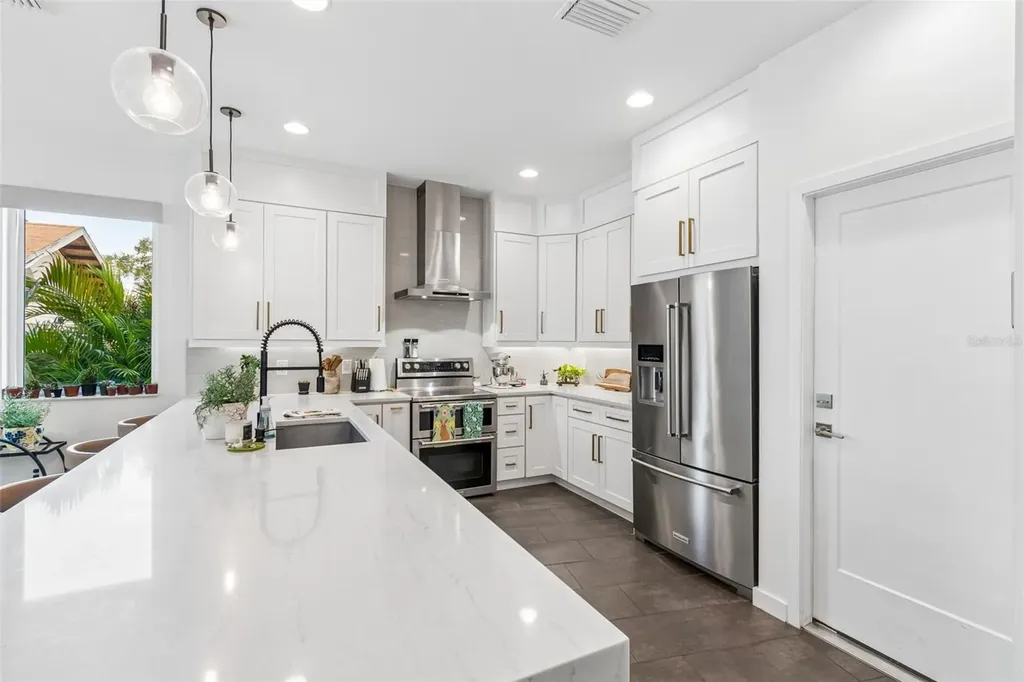 4418 W Kensington Avenue Tampa FL 33629