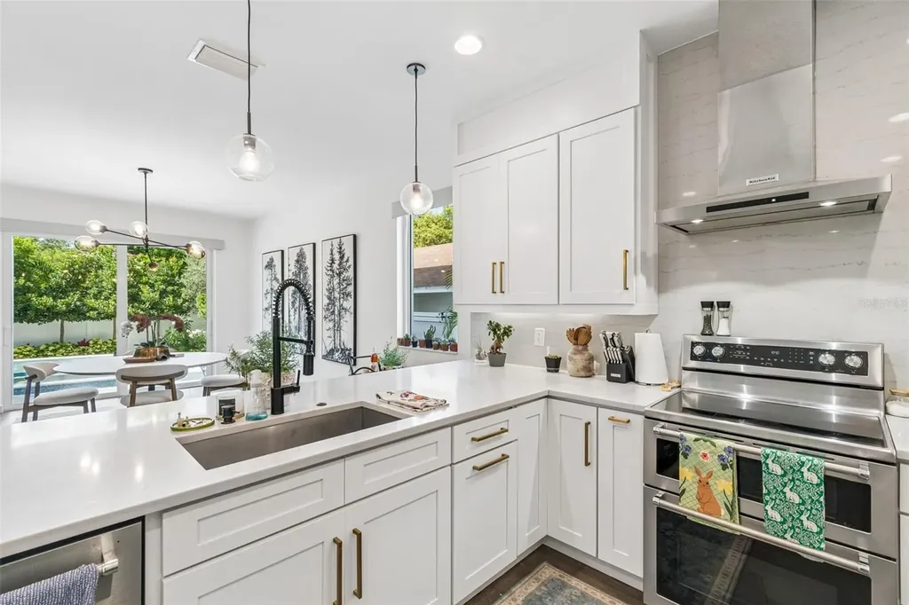 4418 W Kensington Avenue Tampa FL 33629