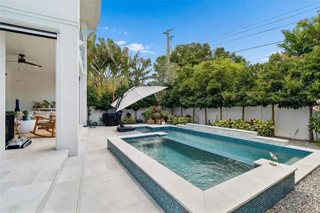 4418 W Kensington Avenue Tampa FL 33629