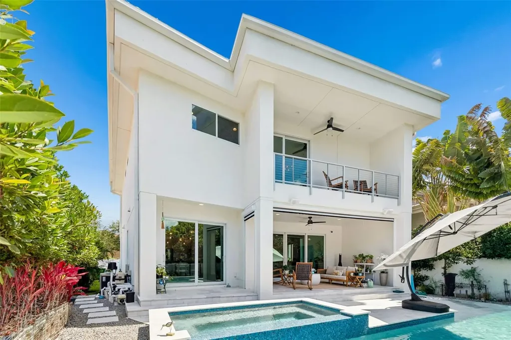 4418 W Kensington Avenue Tampa FL 33629