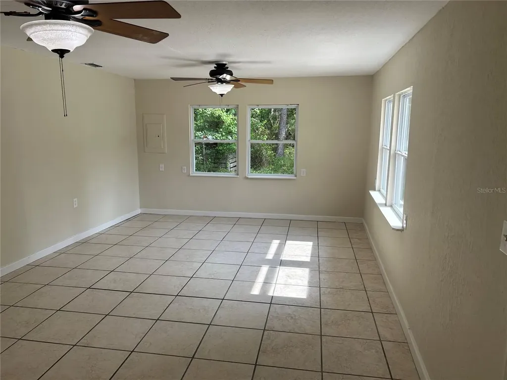 2585 Vista Park Drive Deland FL 32724