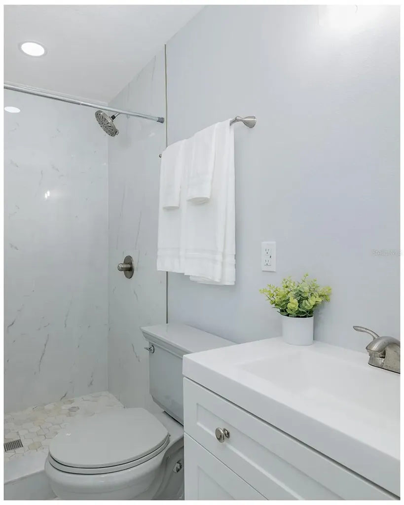 1815 Driftwood Circle S Oldsmar FL 34677