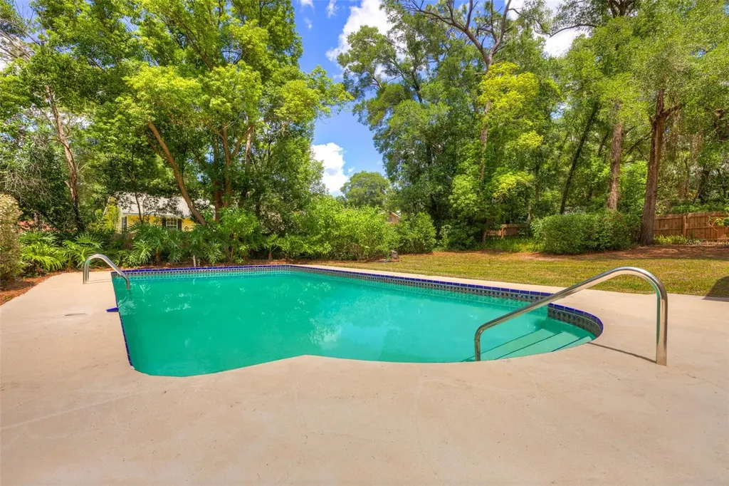 321 Huntington Drive Deland FL 32724