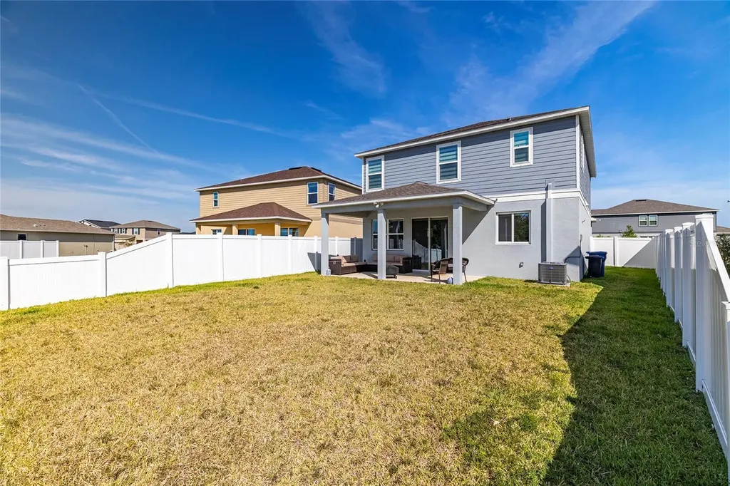 9104 Sandy Bluffs Circle Parrish FL 34219