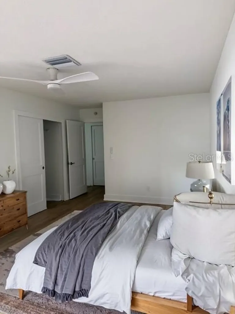582 Boca Ciega Point Boulevard N St Petersburg FL 33708