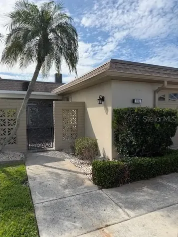 582 Boca Ciega Point Boulevard N St Petersburg FL 33708
