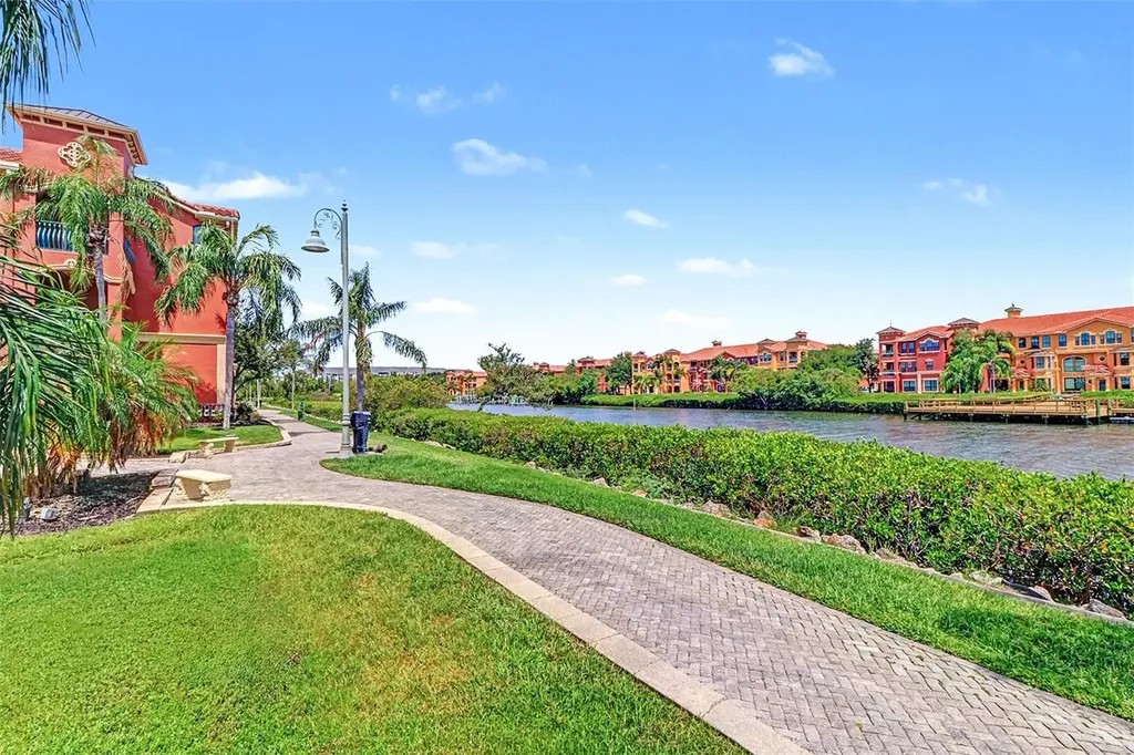 2746 Via Tivoli Clearwater FL 33764