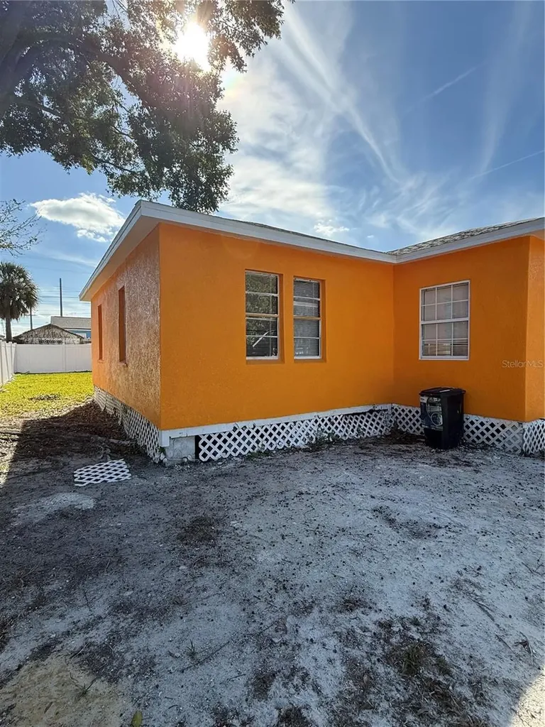2013 Oceanview Place Tampa FL 33605