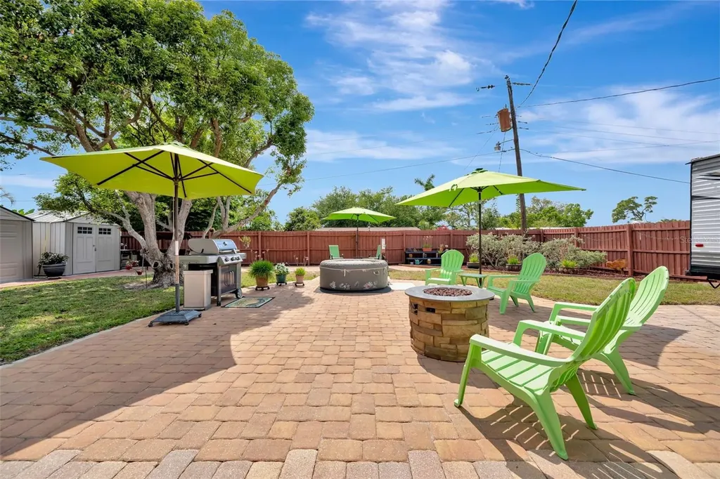 130 59th Street W Bradenton FL 34209