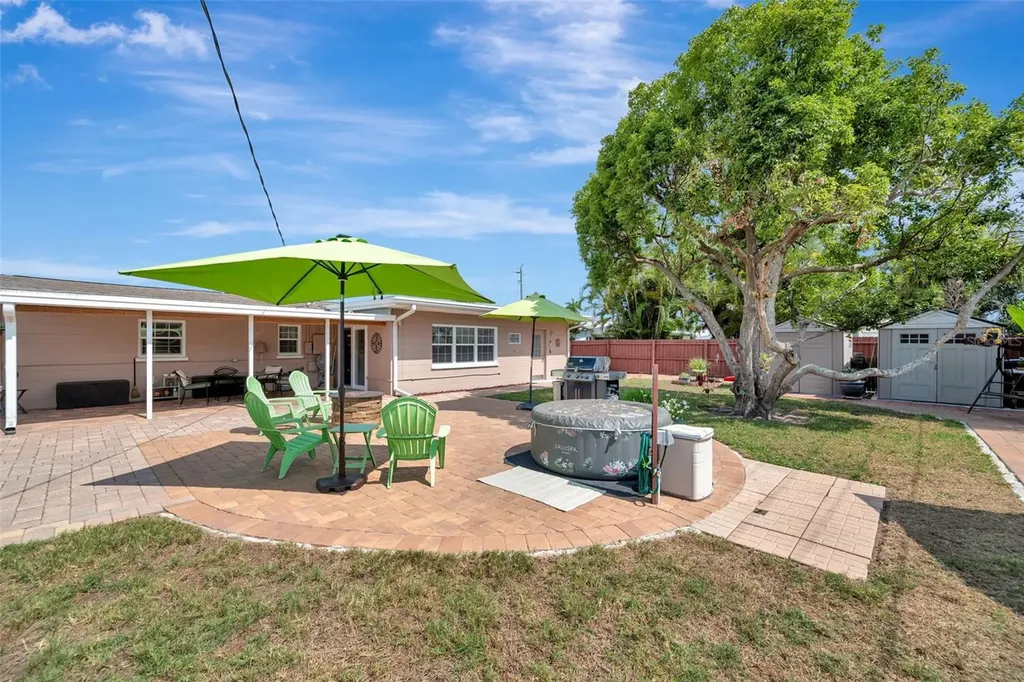 130 59th Street W Bradenton FL 34209