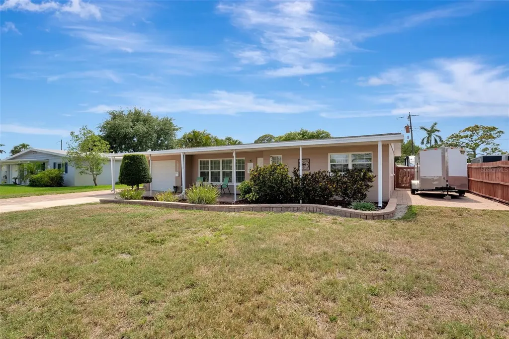 130 59th Street W Bradenton FL 34209