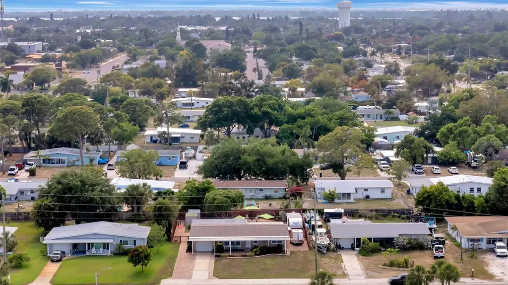 130 59th Street W Bradenton FL 34209