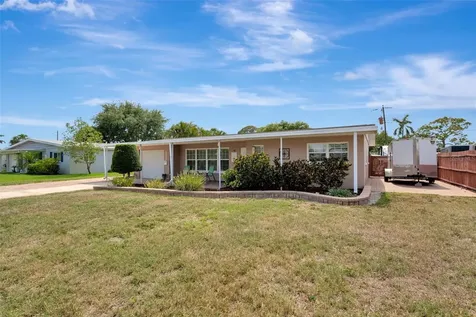 130 59th Street W Bradenton FL 34209