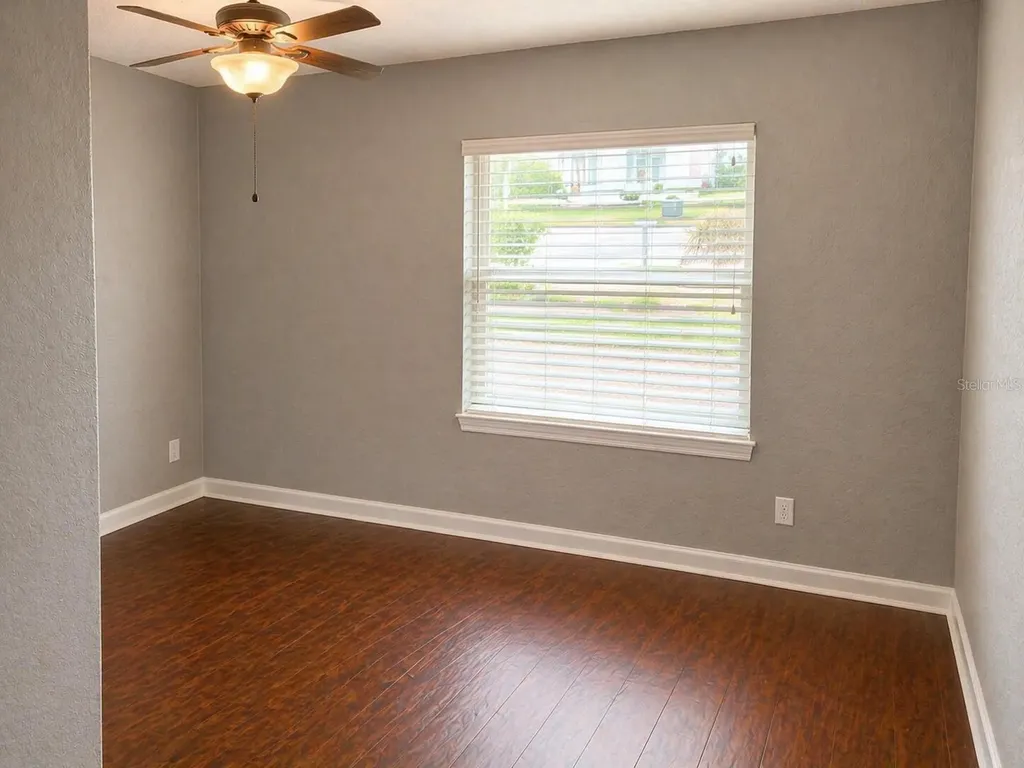 8618 Grandview Drive Tampa FL 33617
