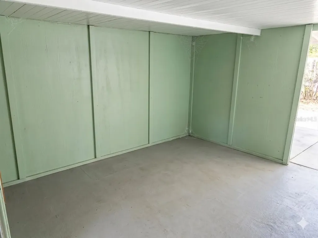 8618 Grandview Drive Tampa FL 33617