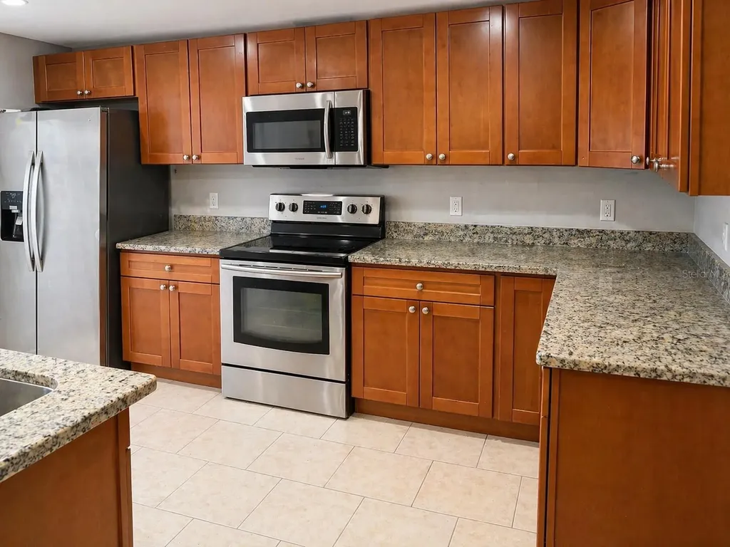 8618 Grandview Drive Tampa FL 33617