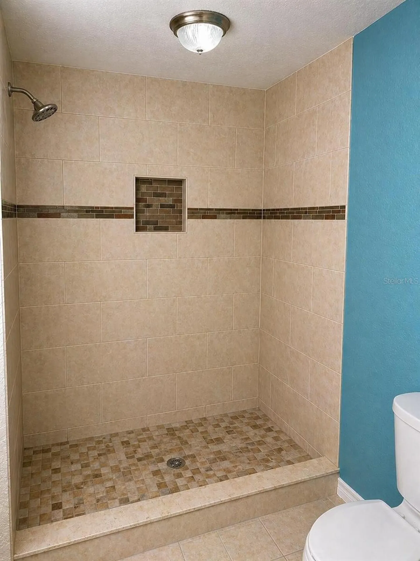 8618 Grandview Drive Tampa FL 33617