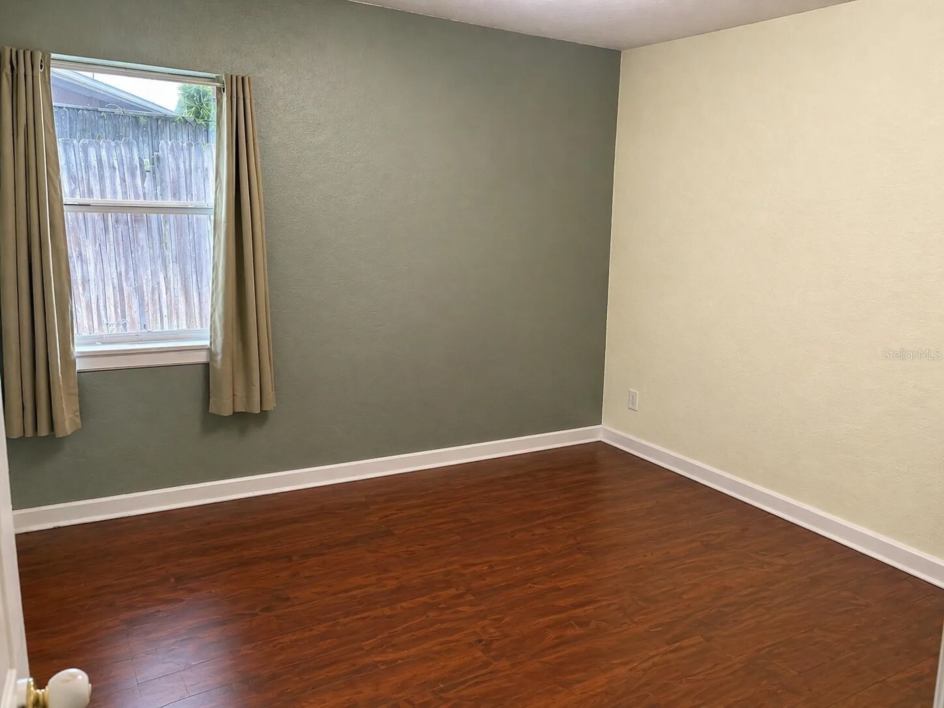 8618 Grandview Drive Tampa FL 33617