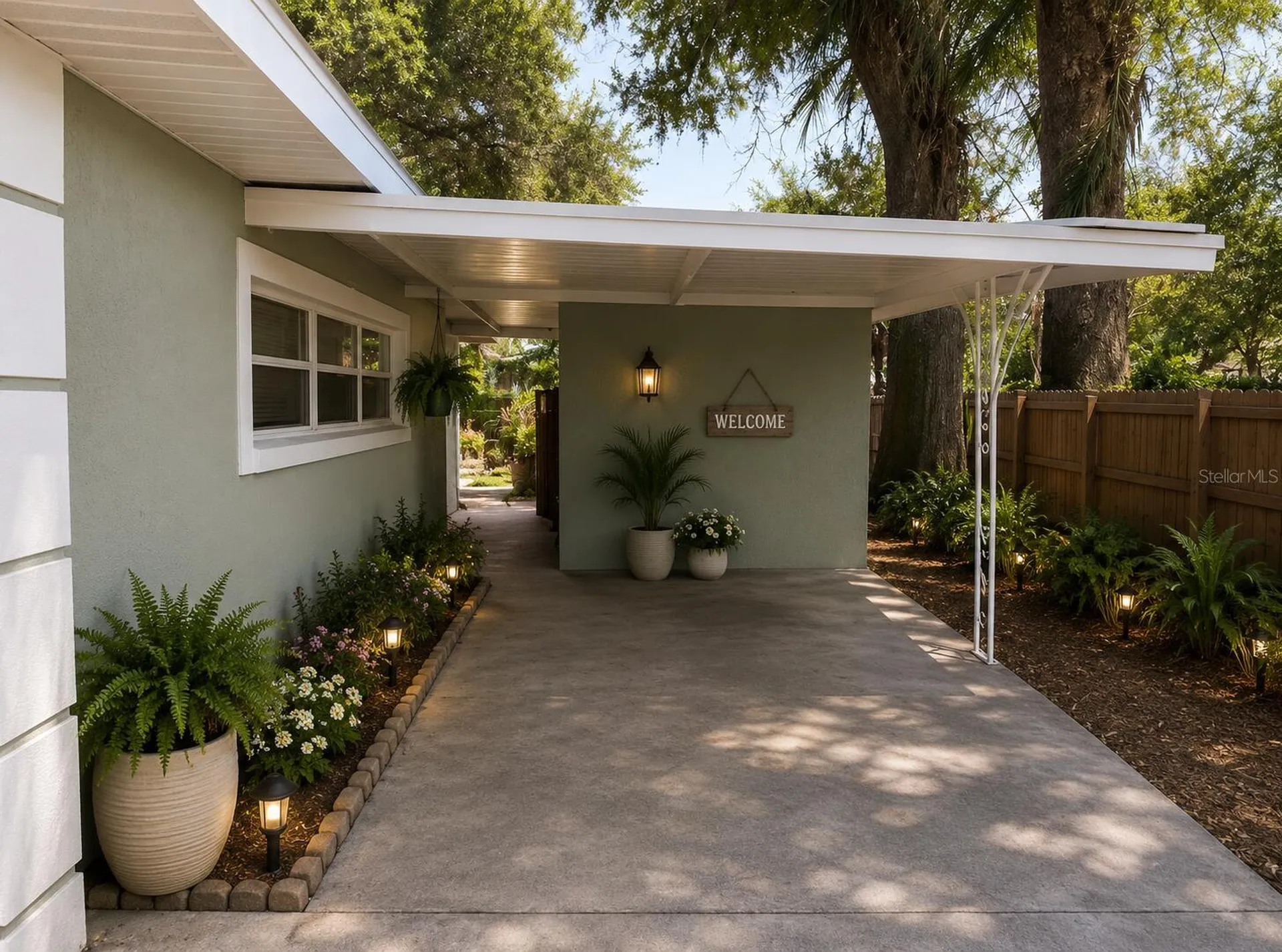 8618 Grandview Drive Tampa FL 33617