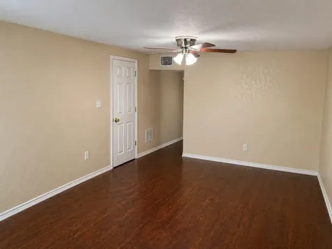 8618 Grandview Drive Tampa FL 33617