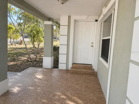 8618 Grandview Drive Tampa FL 33617