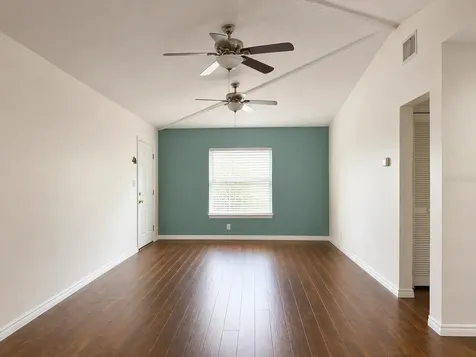 8618 Grandview Drive Tampa FL 33617
