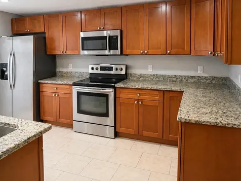 8618 Grandview Drive Tampa FL 33617