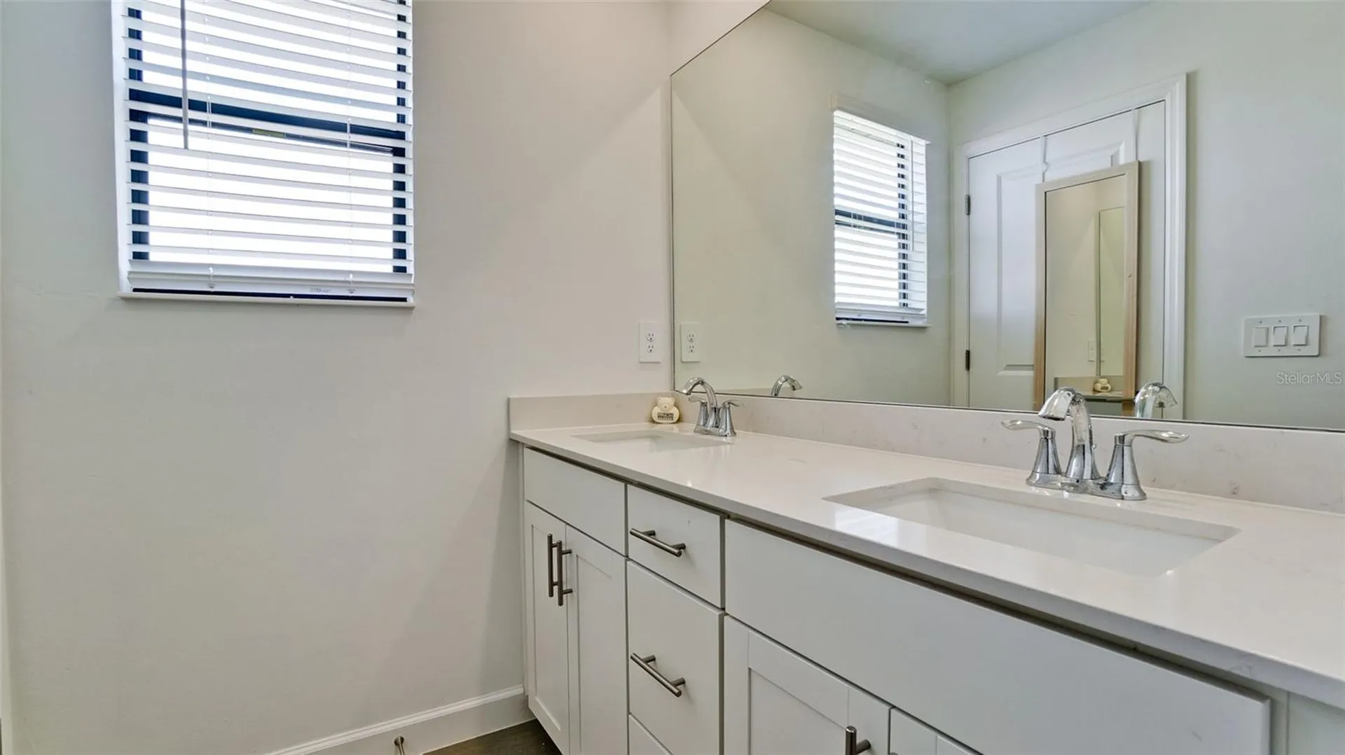 5312 Seal Isle Court Bradenton FL 34211